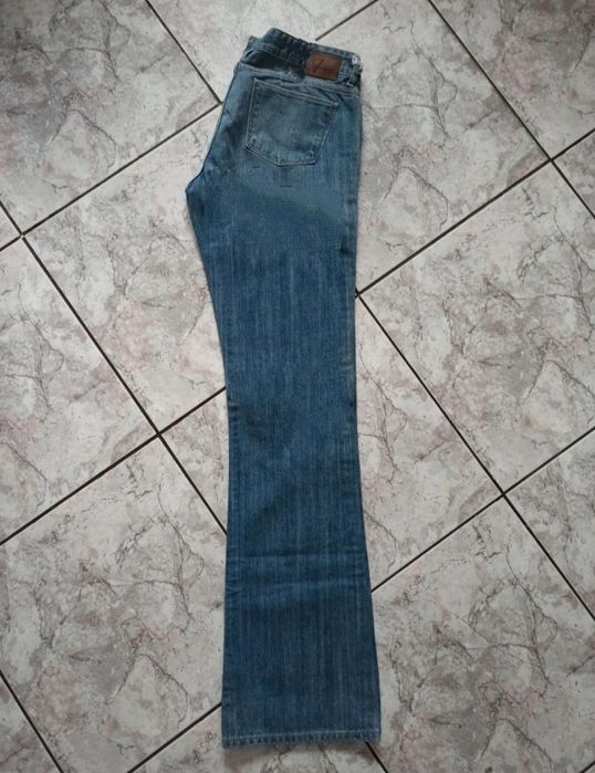 - Biodrówki jeansowe  rozszerzane na dole, Ventana jeans