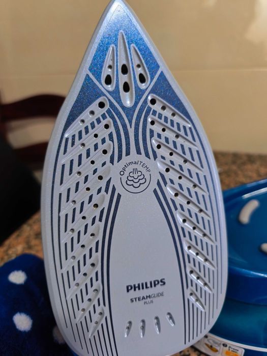 Ferro de engomar com caldeira Philips