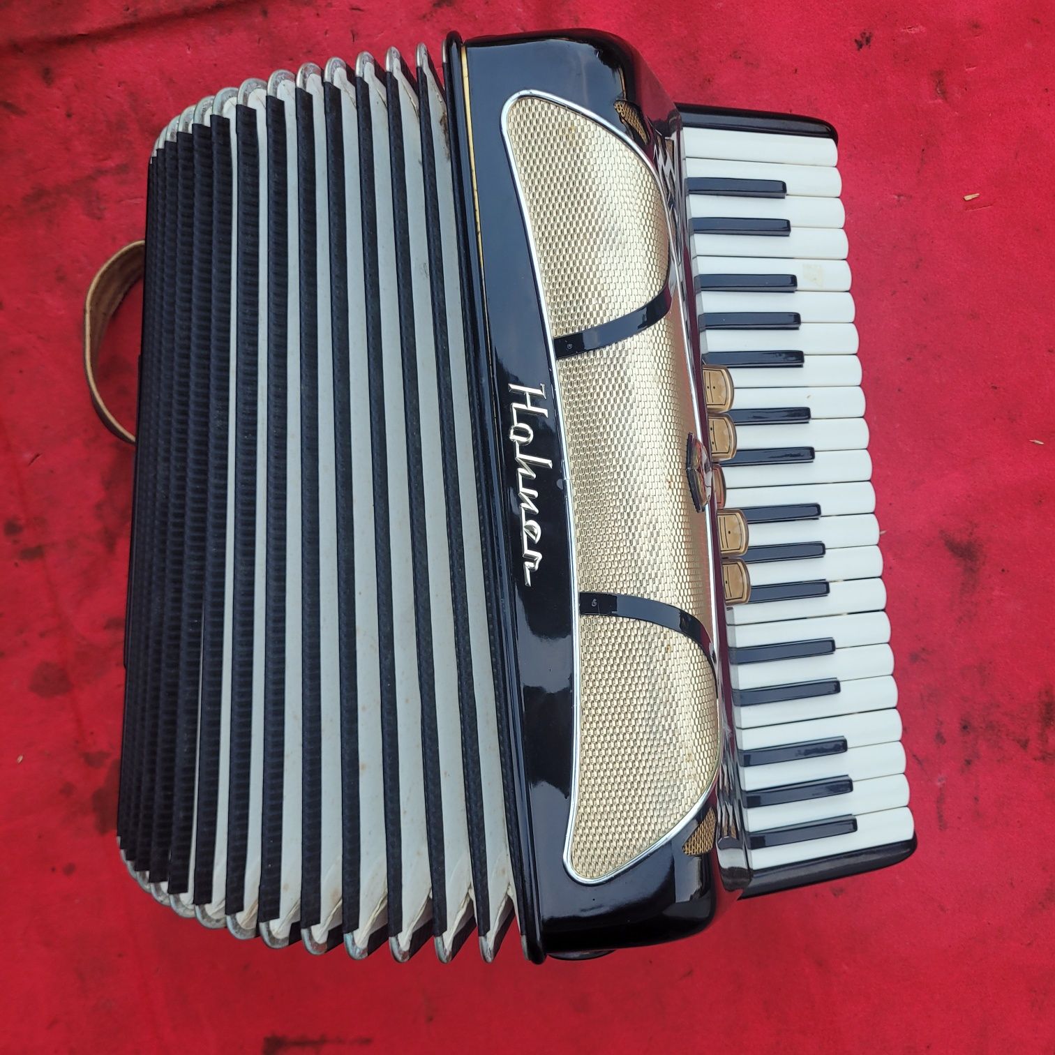 Akordeon HOHNER Lucia III