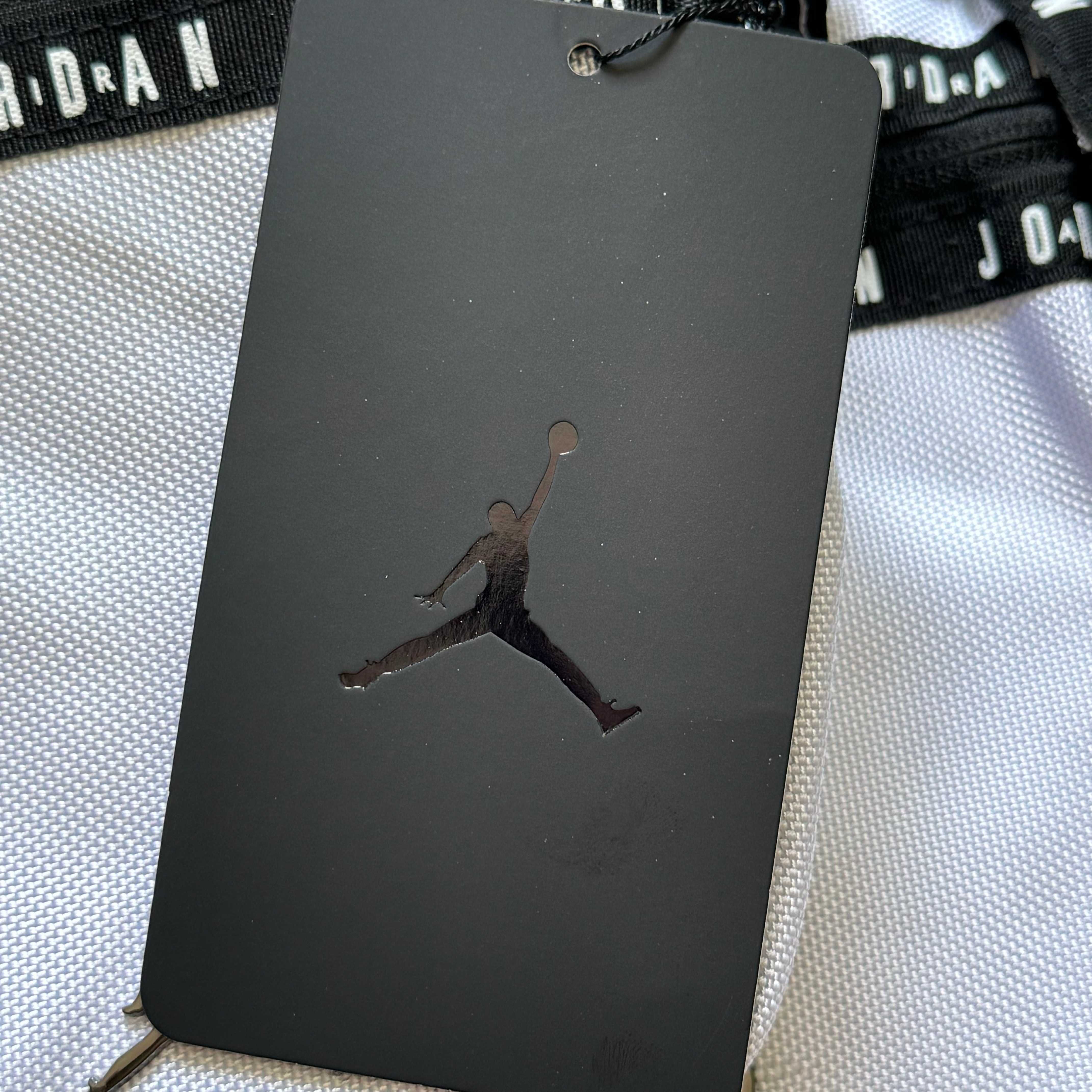 Сумка через плече Nike Air Jordan у 2-ох кольорах(Чорний, Білий).
