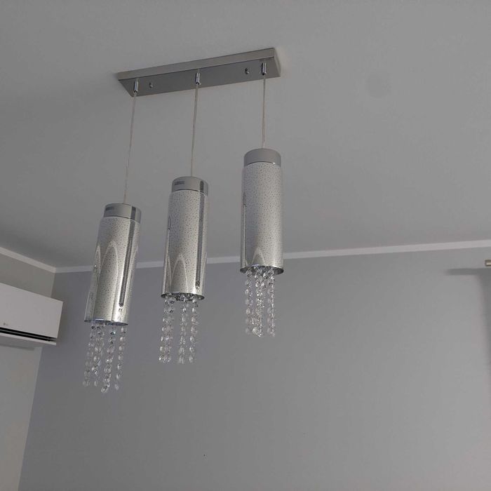 Lampy wiszące do salonu, jadalni