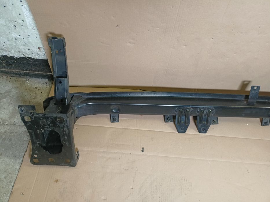 VW Passat B8 3G0 3G lift FL 18- belka zderzaka przód przednia wzmocnie
