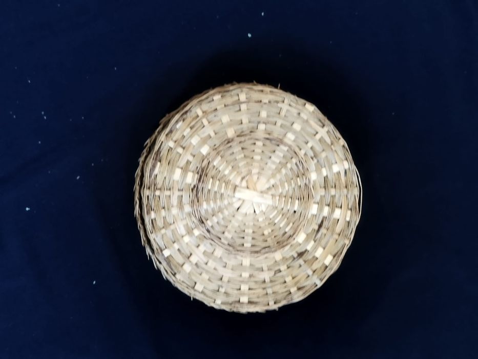 Cesto com cinco bases copos