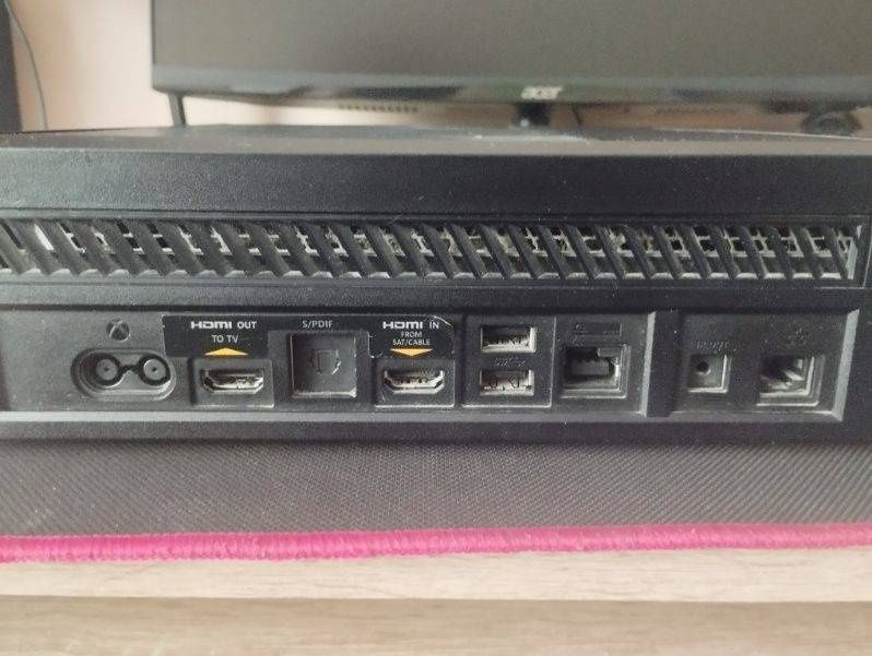 Sprzedam Xbox one+ kontlorel + Kinekt