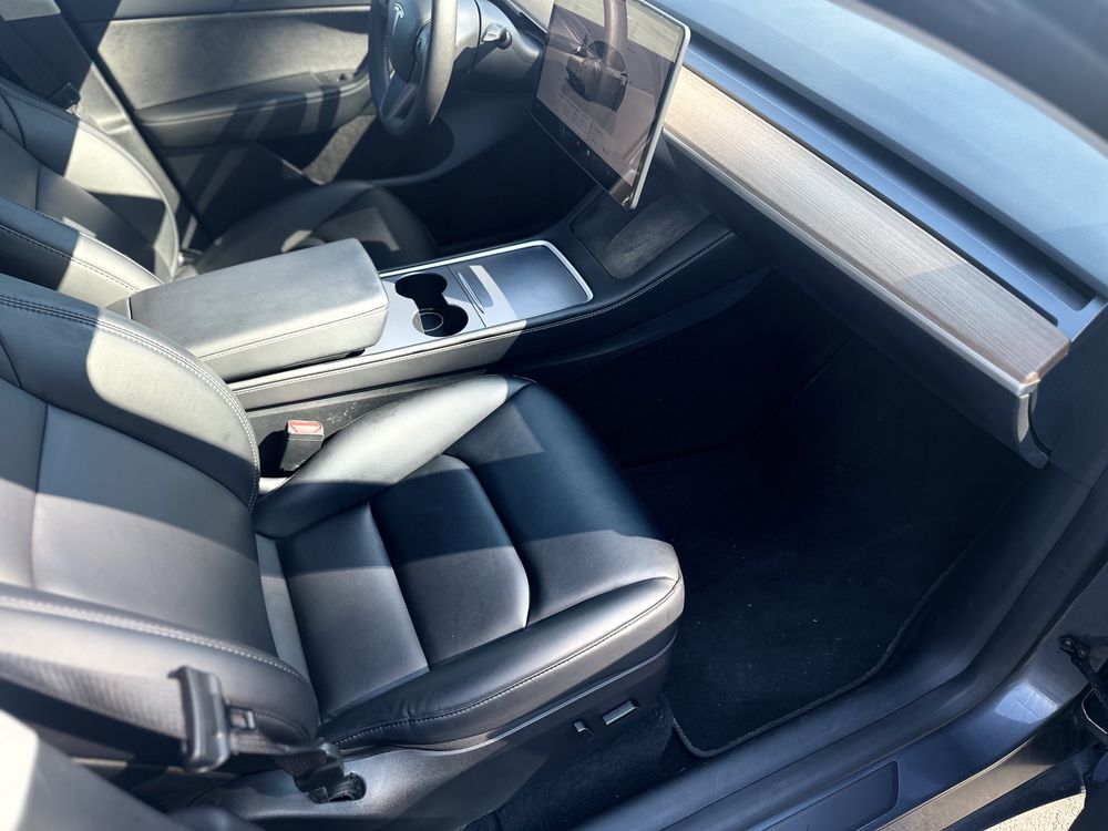 Tesla model Y 2023 Long Range Dual Motor
