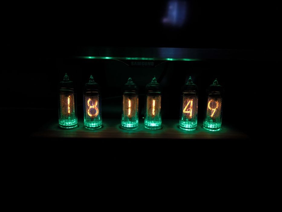 Часы на лампах ИН-14 nixie clock ламповые часы газоразрядные часы