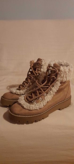 Botas de pêlo tipo UGG