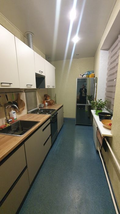 Продам 3-х комн.кв. Новобаварский район,ст.Липовая Роща.