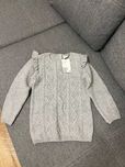 Sweter z falbanką 98-104