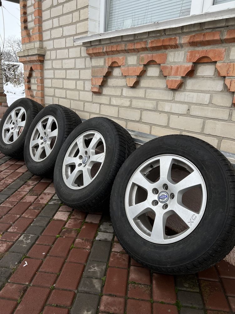 Volvo зима Pirelli 235 65 17