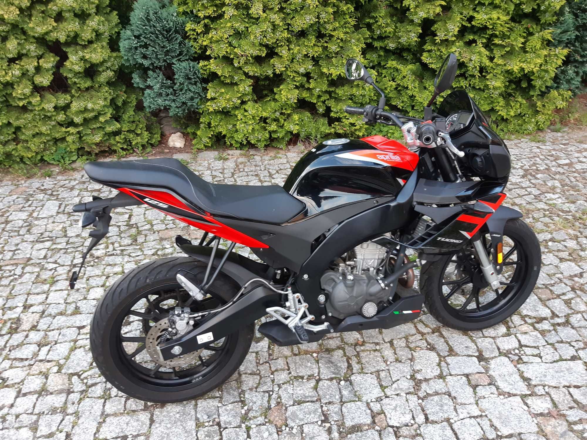 aprilia tuono 125 niski przebieg