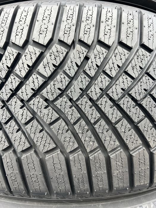 285/40r21 Yokohama BluEarth winter v906 suv шини зимові нові комплект