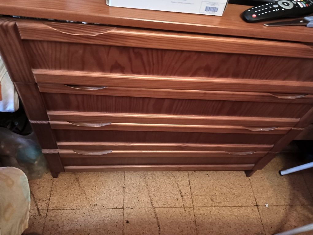 Cama de casal com gavetas