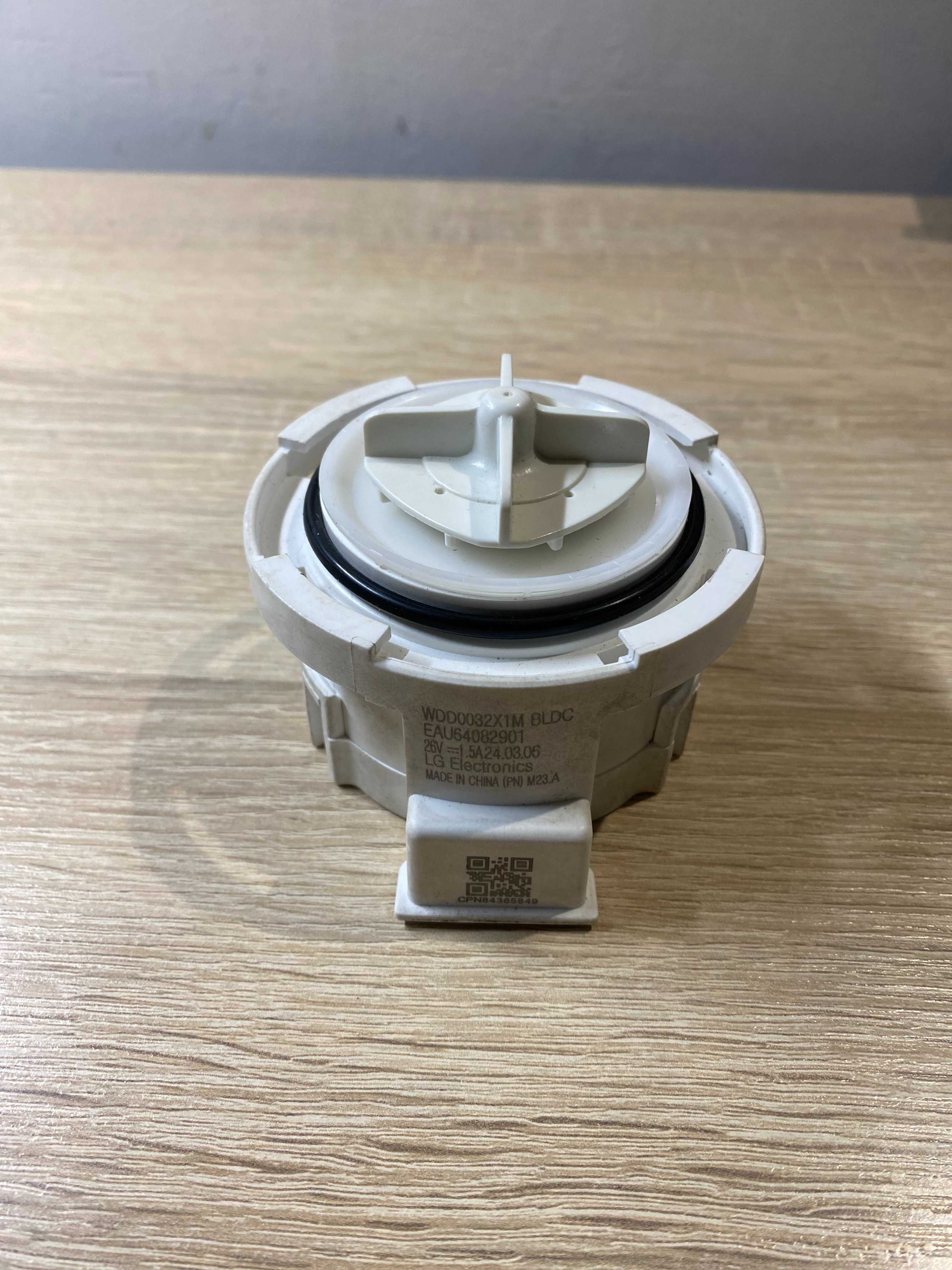 Pompa spustowa silnika pralki EAU6.4.0.8.2.9.01 BLDC 26V LG WDD0032X1M