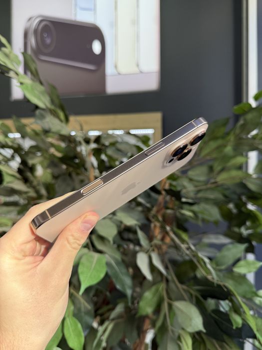 iPhone 16 Pro Max 256GB Desert Titanium