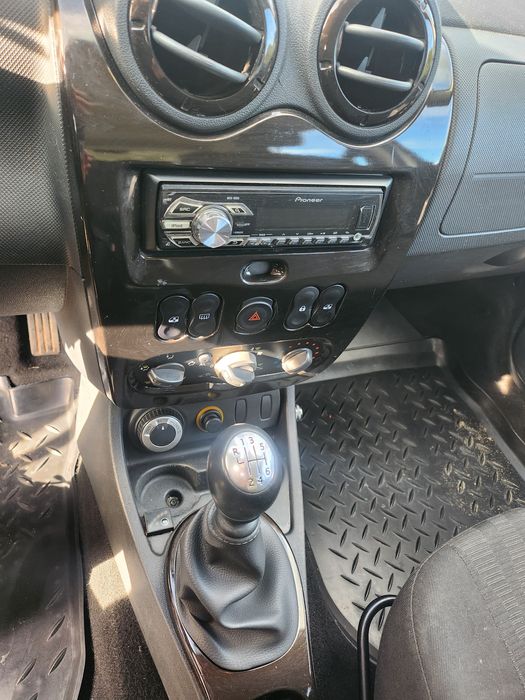 Dacia Duster  2011