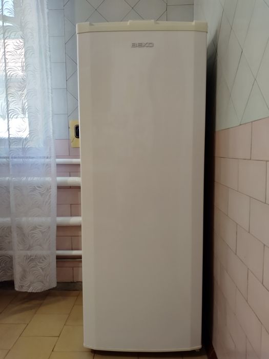 Морозильна камера Beko