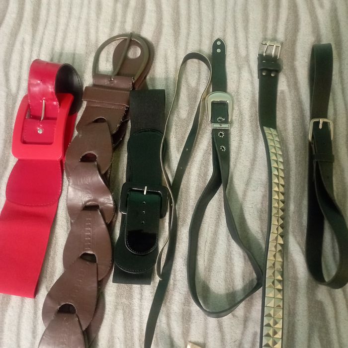 Продам ремні жіночі.