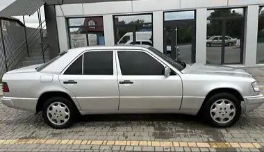 Продам mercedes 124