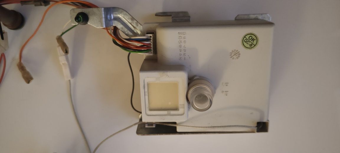 Iskrownik,Sterownik,generator iskry, moduł zapłonowy Junkers Neckar