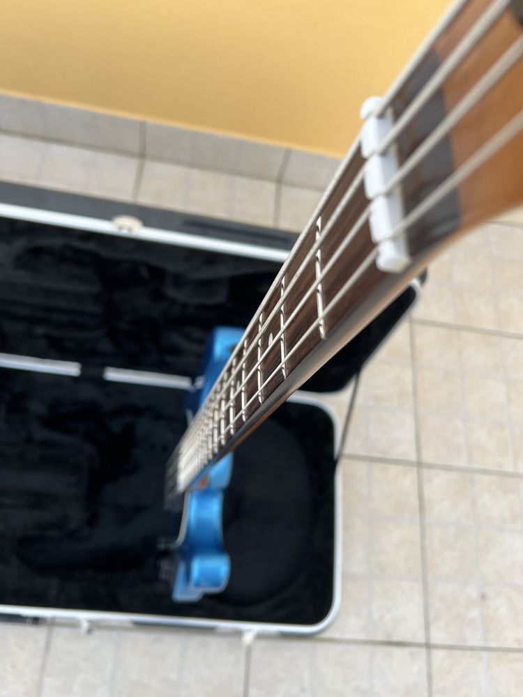 Guitarra baixo Ernie Ball Musicman 4 HH Special