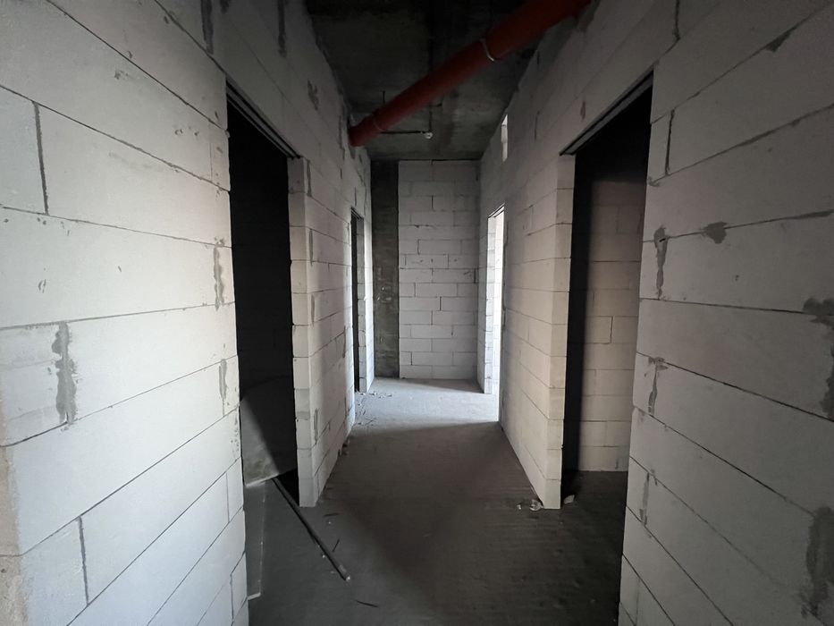 Комерційне приміщення 1200 кв.м