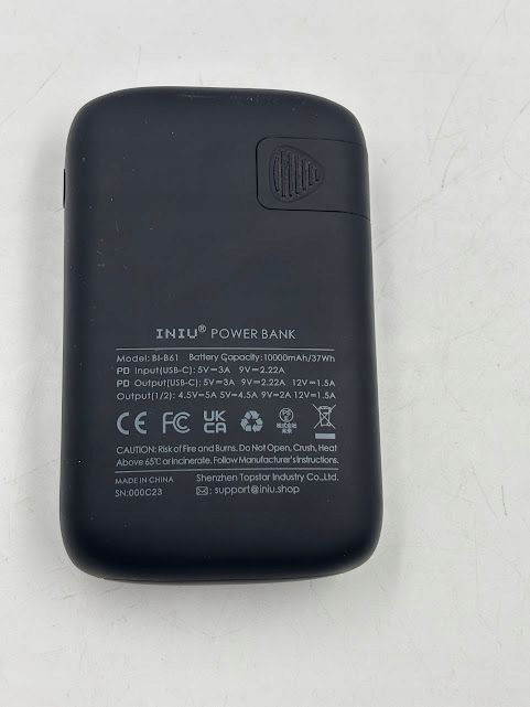 iniu bi-b61 powerbank 2xusb 10000mah 22,5w lcd wyświetlacz qc4.0