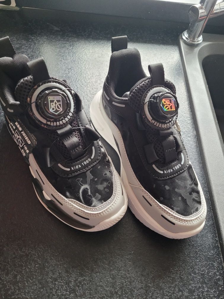Buty dziecięce chłopięce Nowe