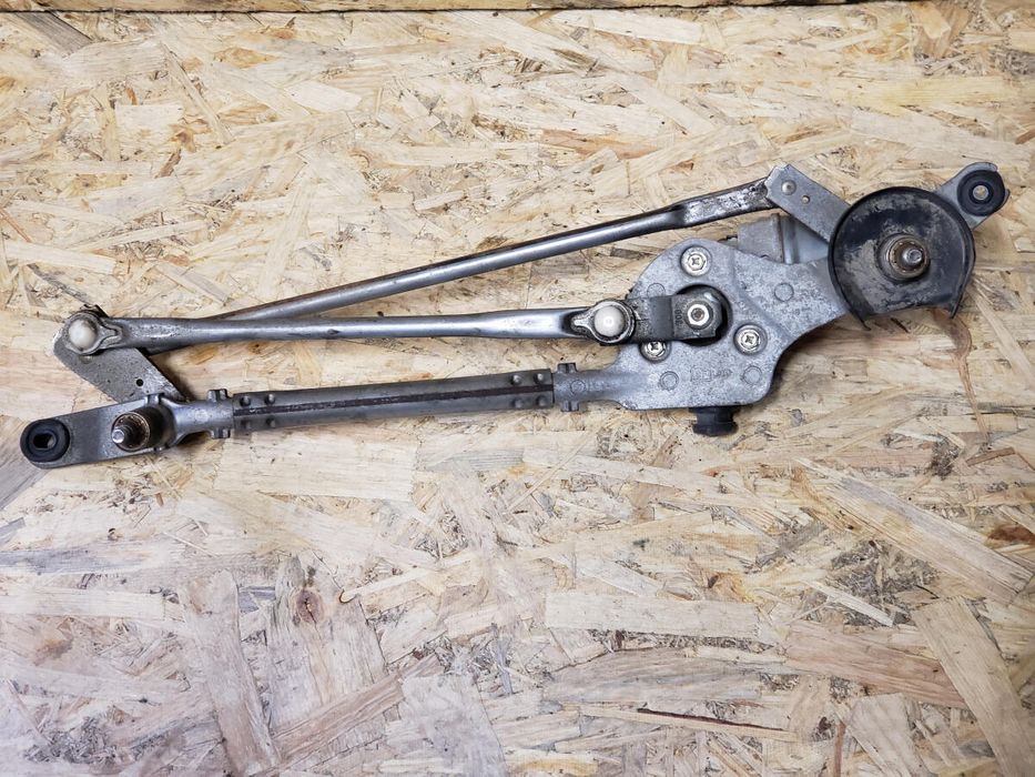 Мотор переднего стеклоочистителя (в сборе) с трапецией разборка