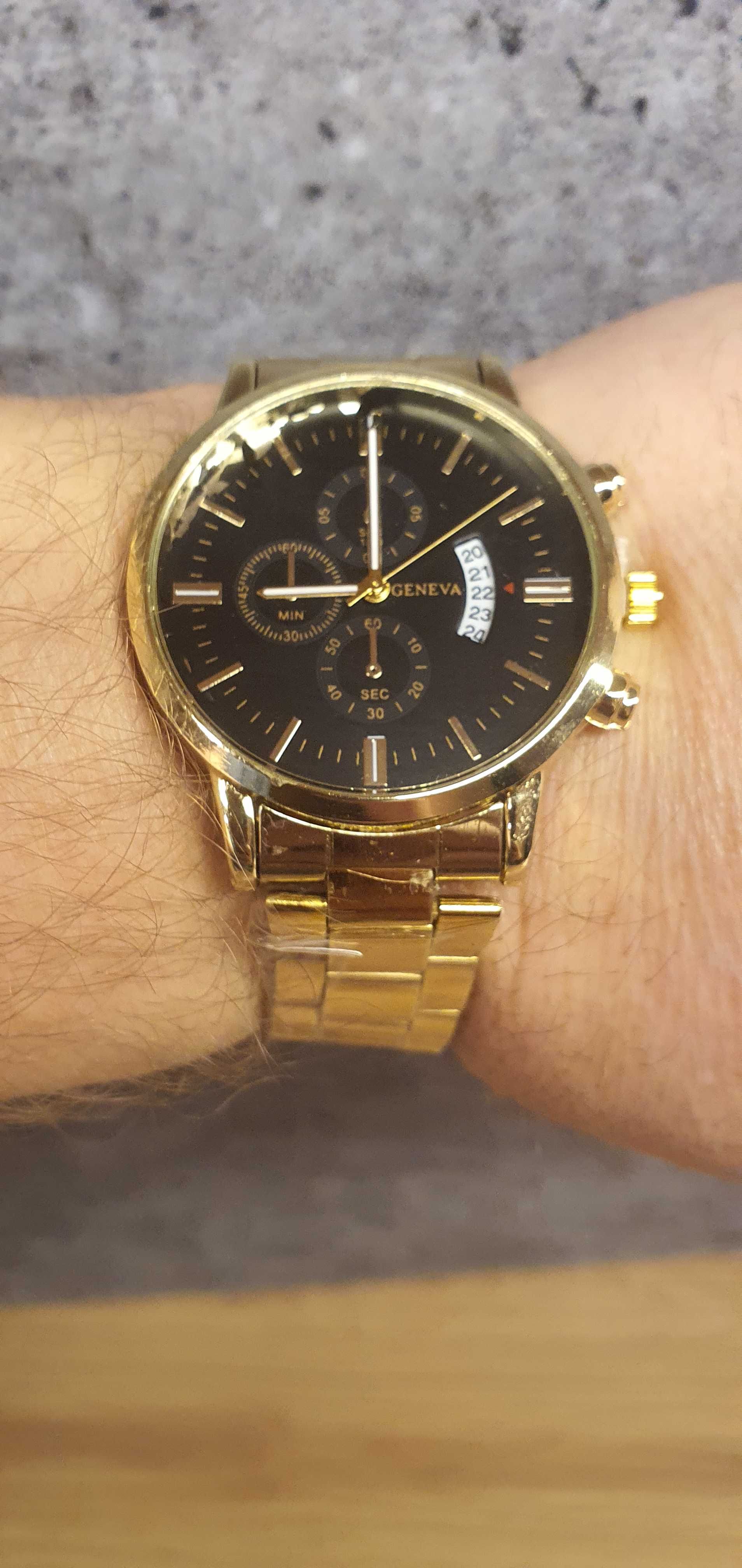 Elegancki zegarek meski.koloru złoto