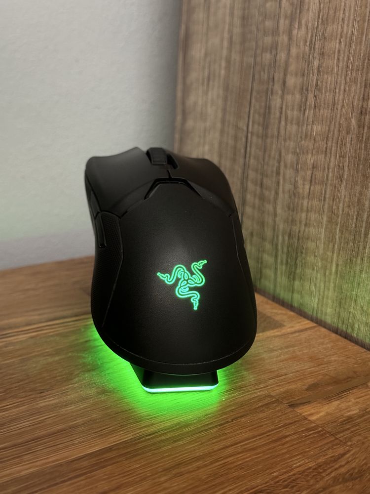 Myszka Razer Viper Ultimate i Dock