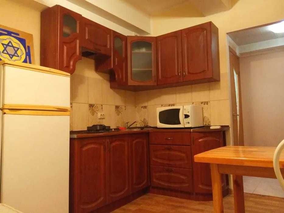 Продам 1 кв 23 м. Б.Паносовская.