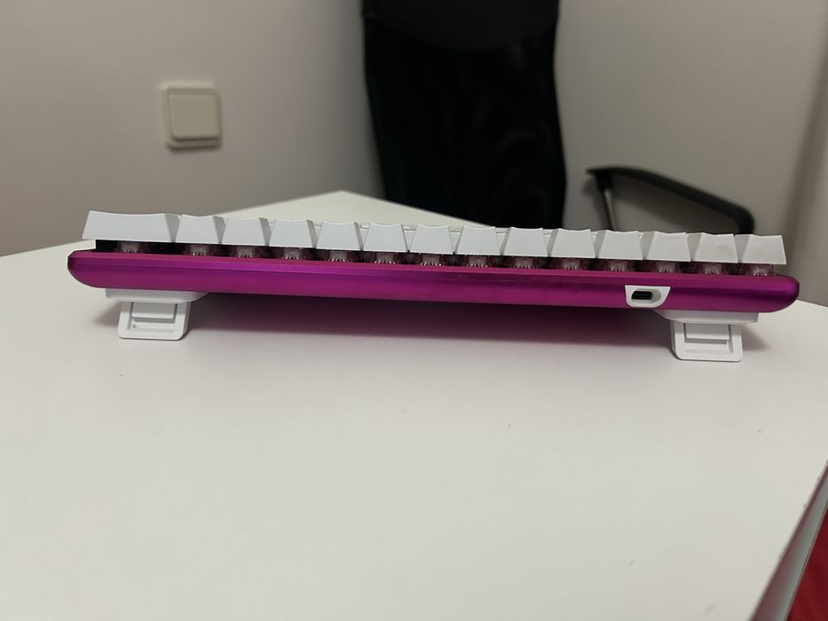 Teclado Mecânico HyperX Alloy Origins 60 Rosa — Como Novo!