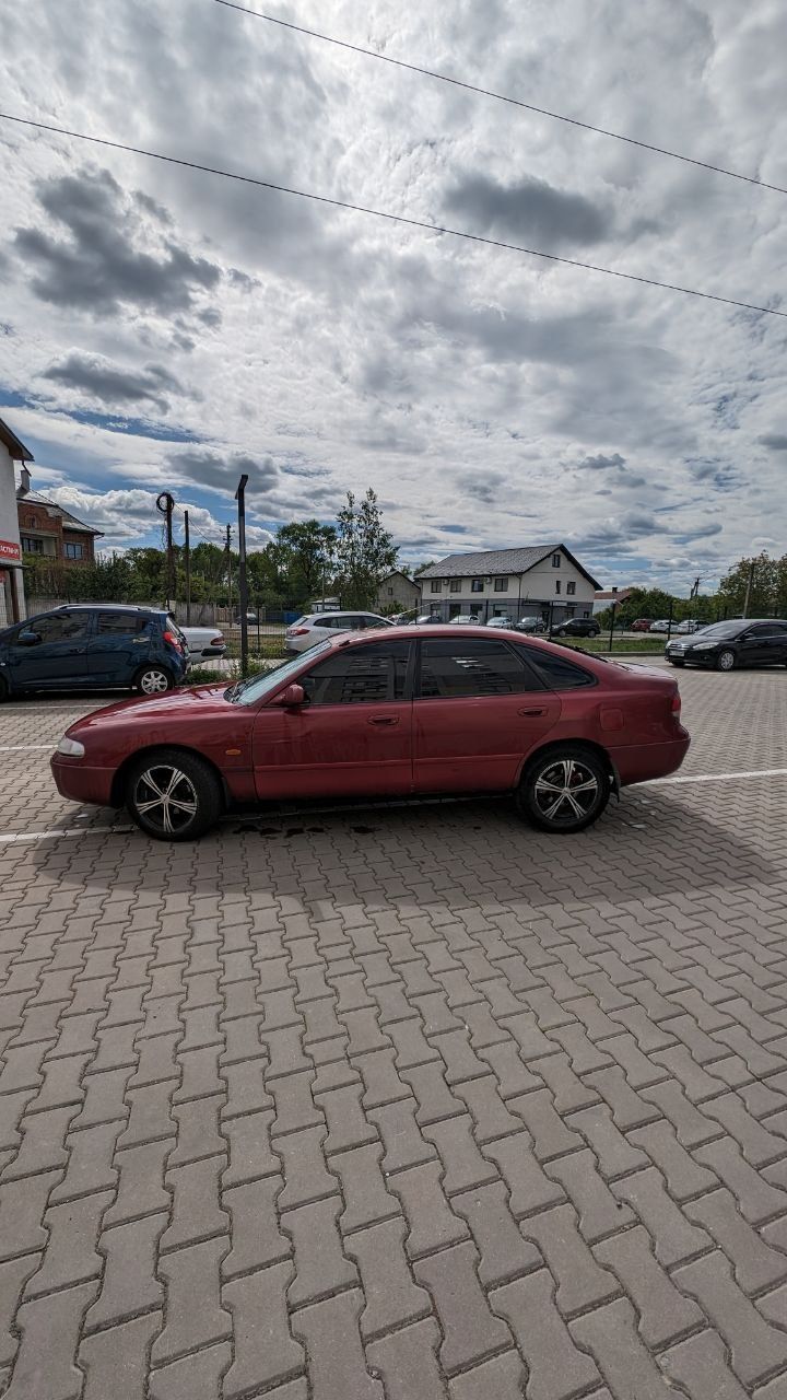 Продам авто Mazda 626 2.0 1993року