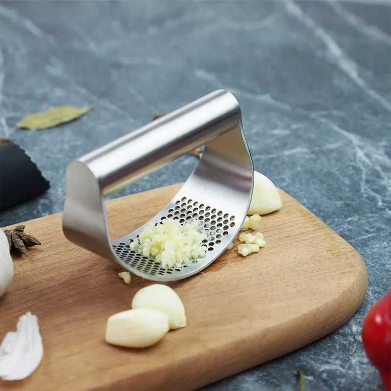 Cortador de Alho Inox e Abre Garrafas