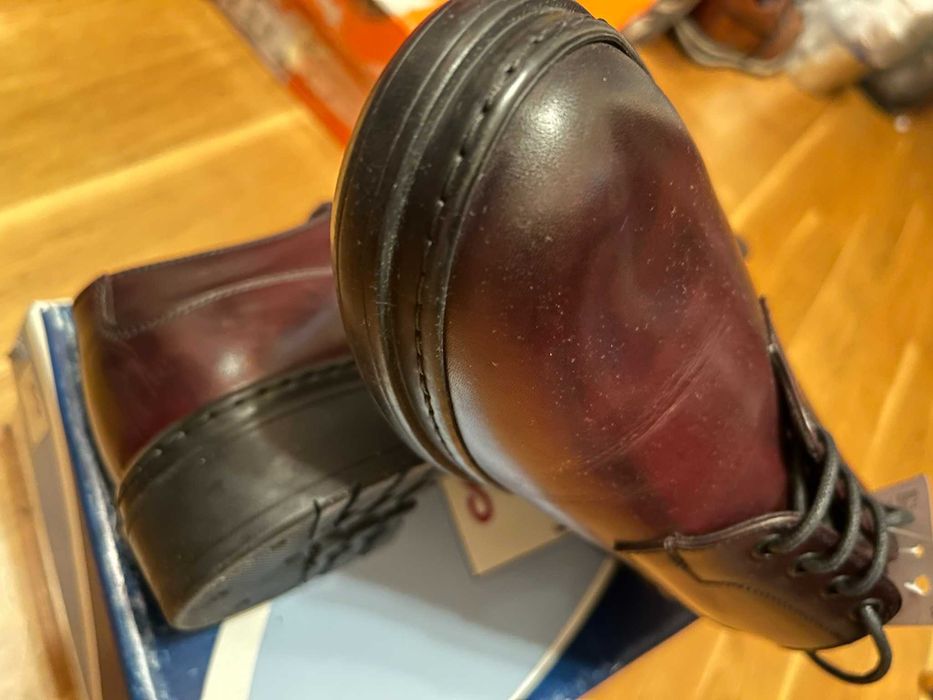 nowe buty premium włoskiej marki Pollini r. 44- ideał - okazja!