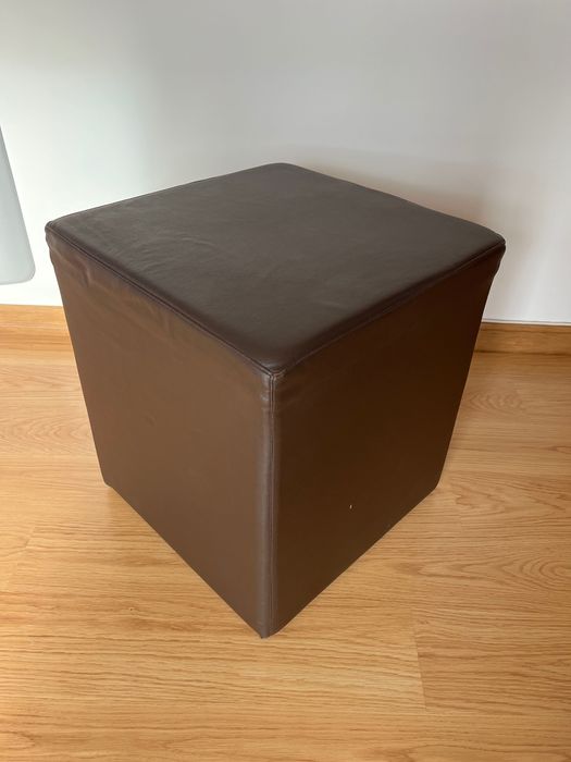 Puff em cubo para sala
