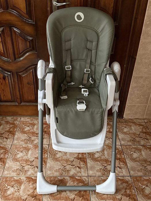 Продам дитячий стільчик для годування lionello