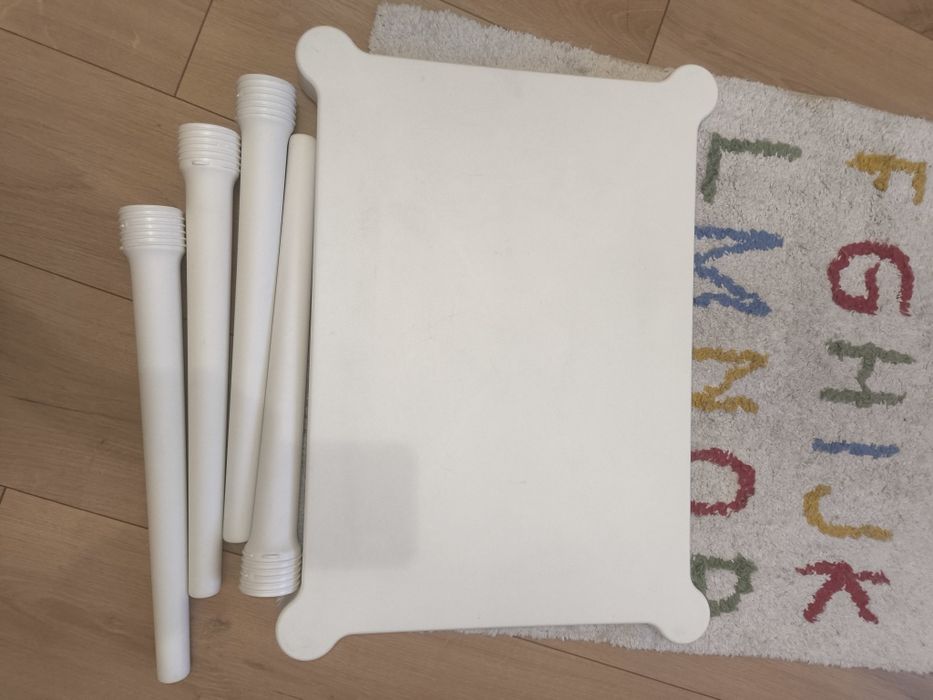 Stolik dziecięcy IKEA UTTER