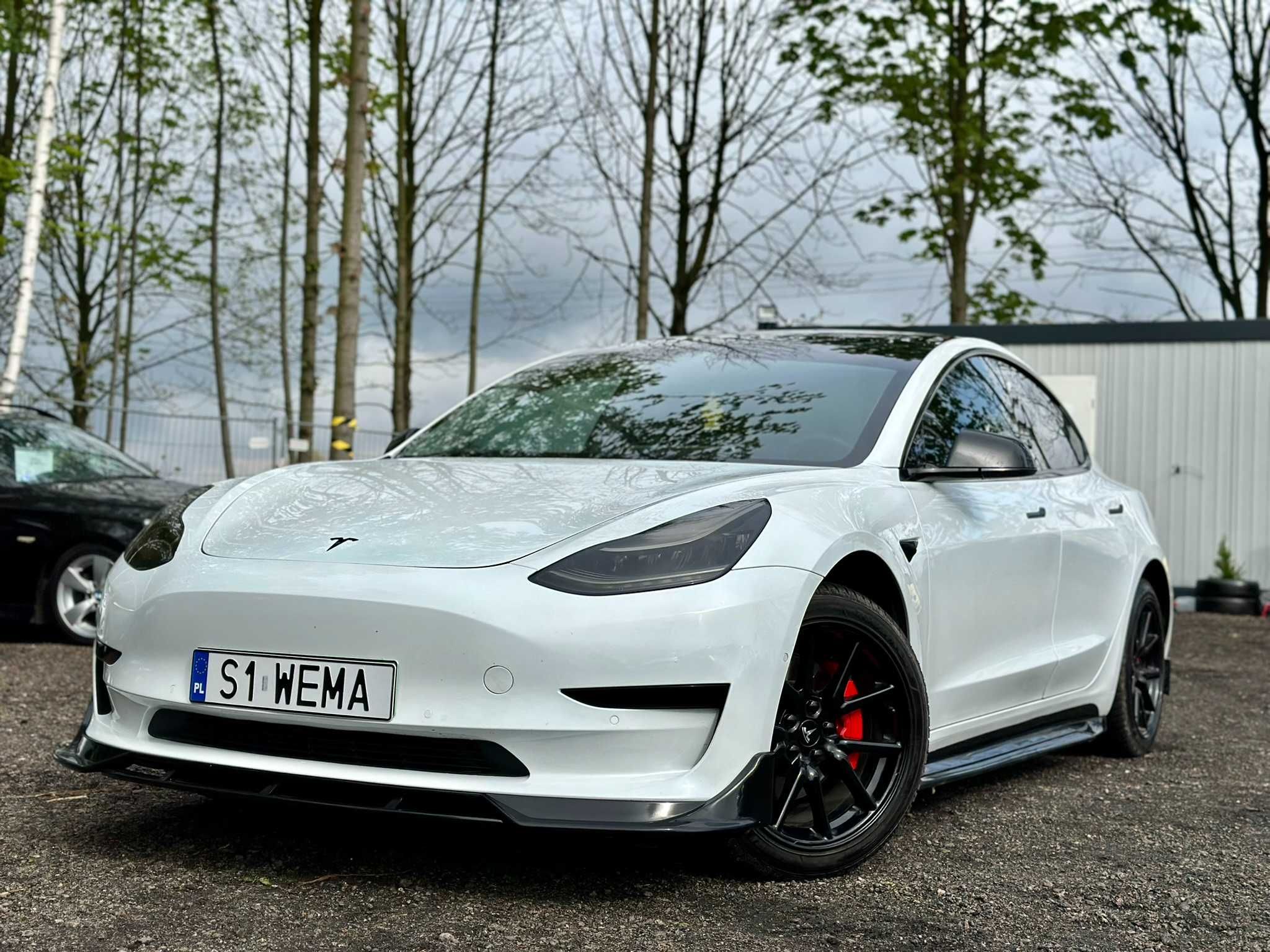 Tesla Model 3 2019r. RWD 239KW Panorama Czujniki LED