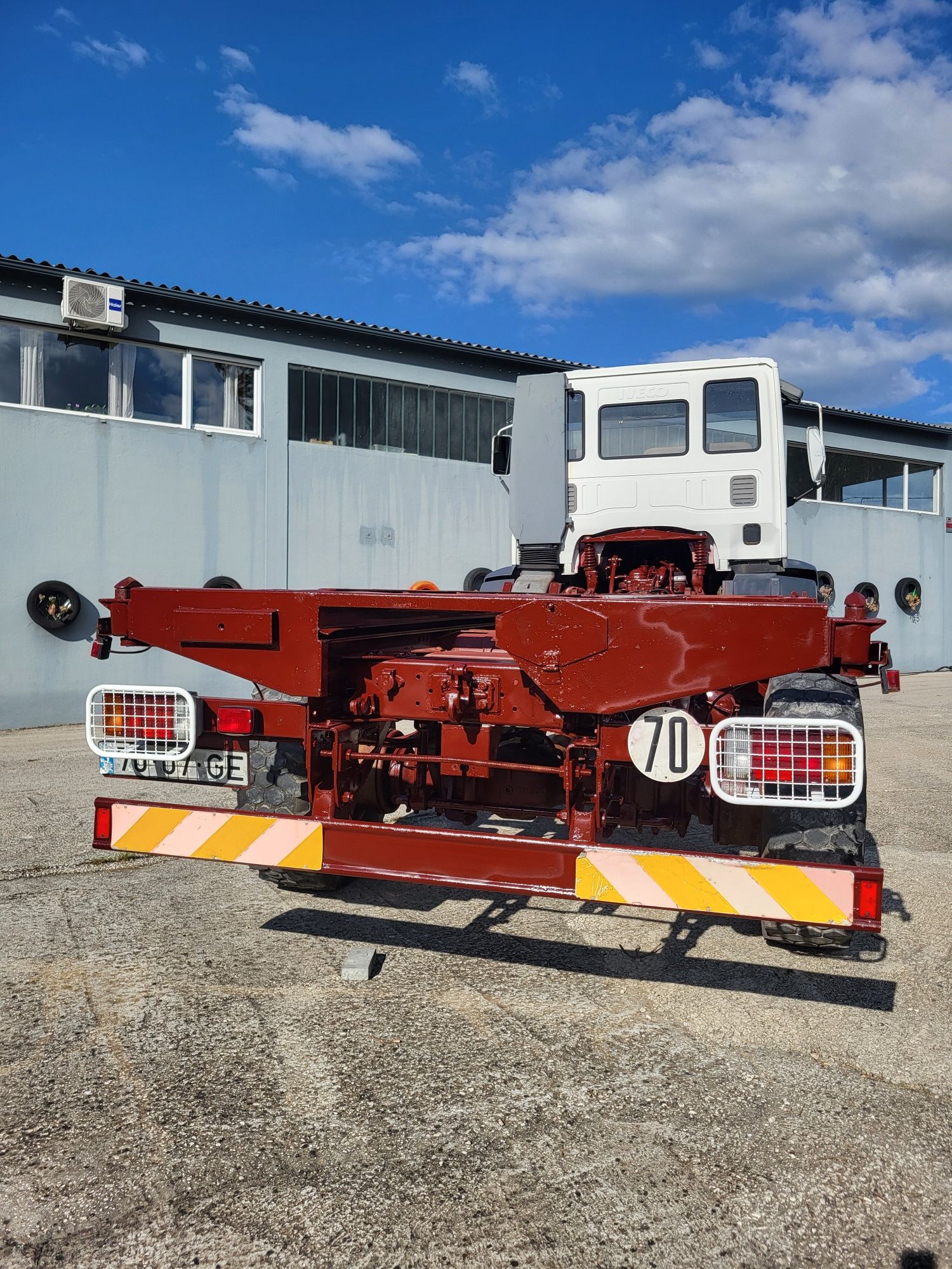 Iveco 4x4 seis cilindros ( tipo unimog) troco