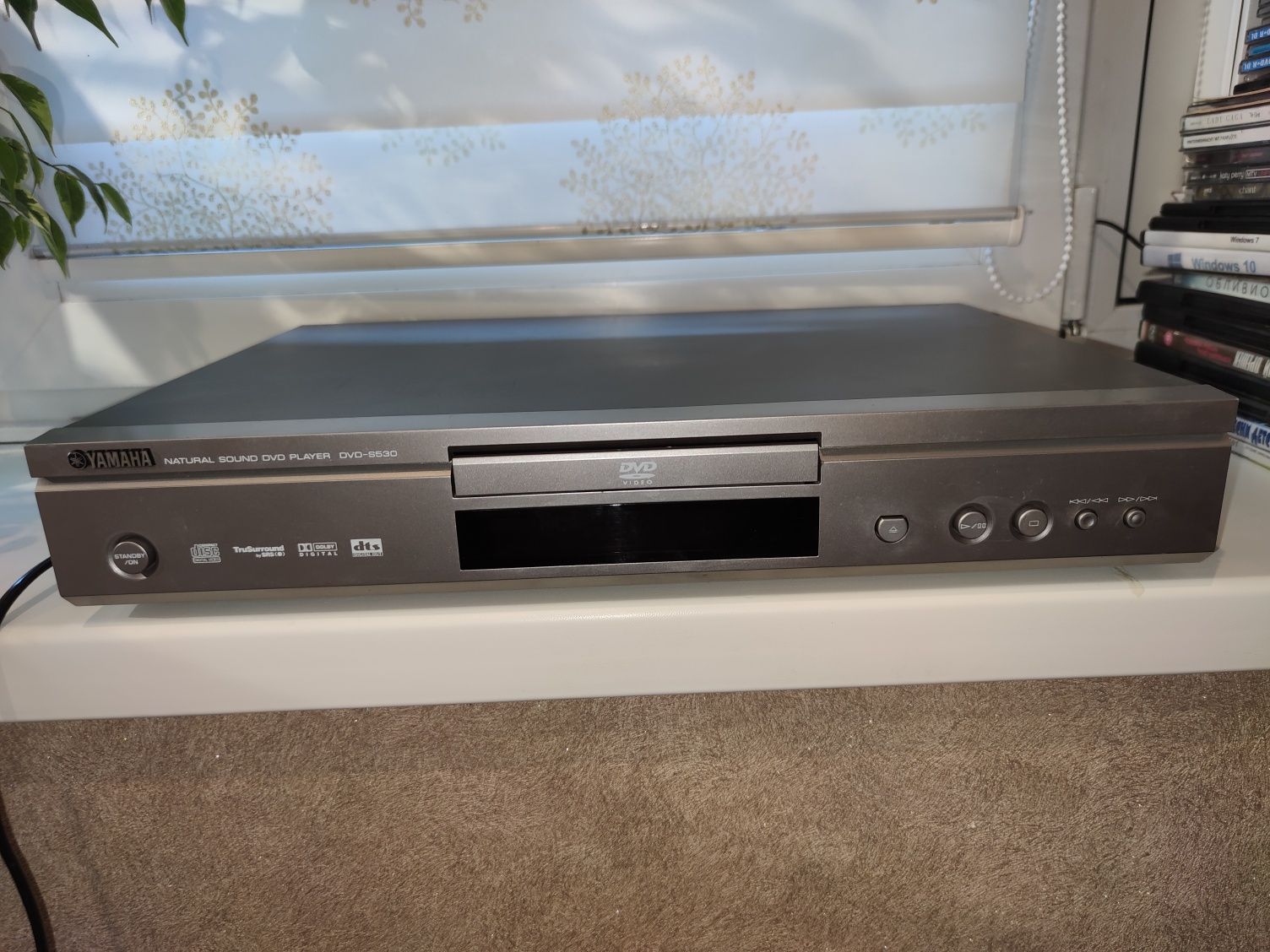 Yamaha DVD -S530