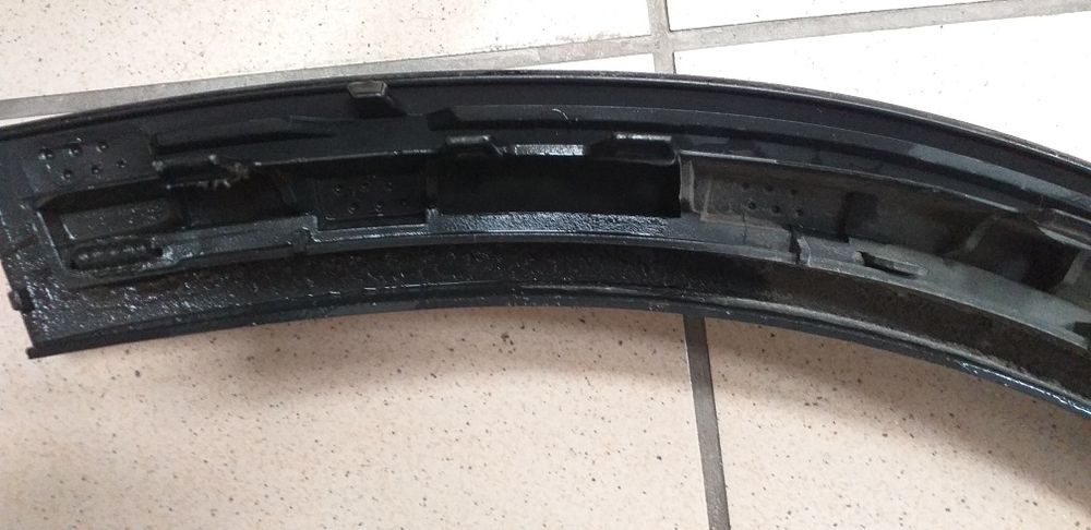 Продам накладку на крыло VOLVO ХС90 левая зад