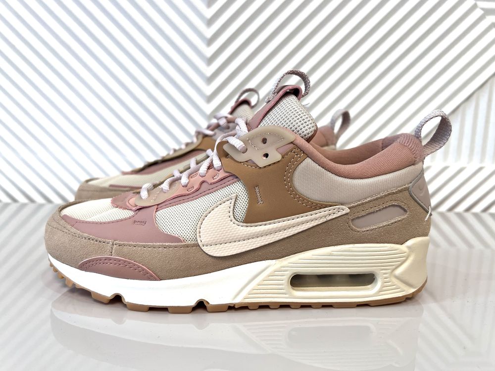 Нові NIKE W AIR MAX 90 FUTURA оригінал!