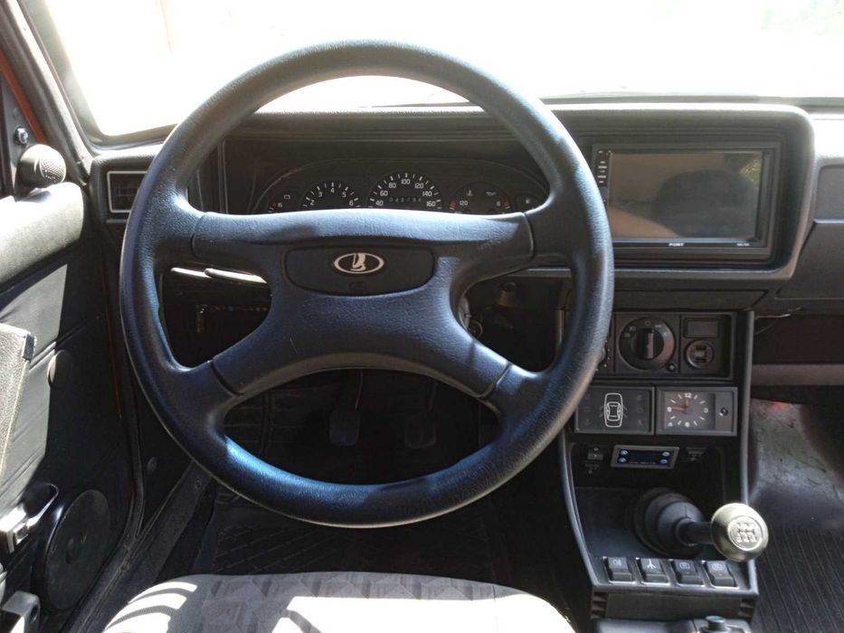 ВАЗ 2103 імпортний варіант підвищеної комфортності