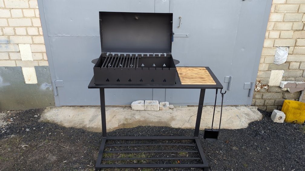 Мангал стаціонарний на 11 шампурів 4 мм на дачу BBQ мангал с кришкой