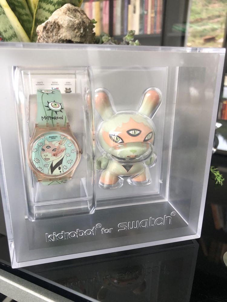 Relogio raro Swatch Kidrobot