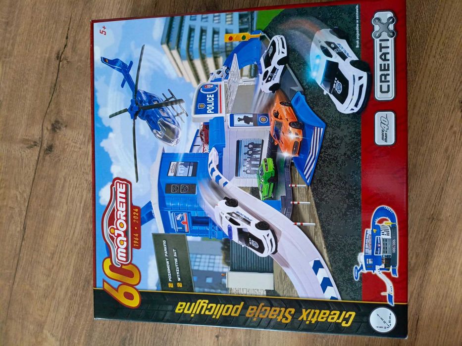 Nowa Stacja Policyjna parking