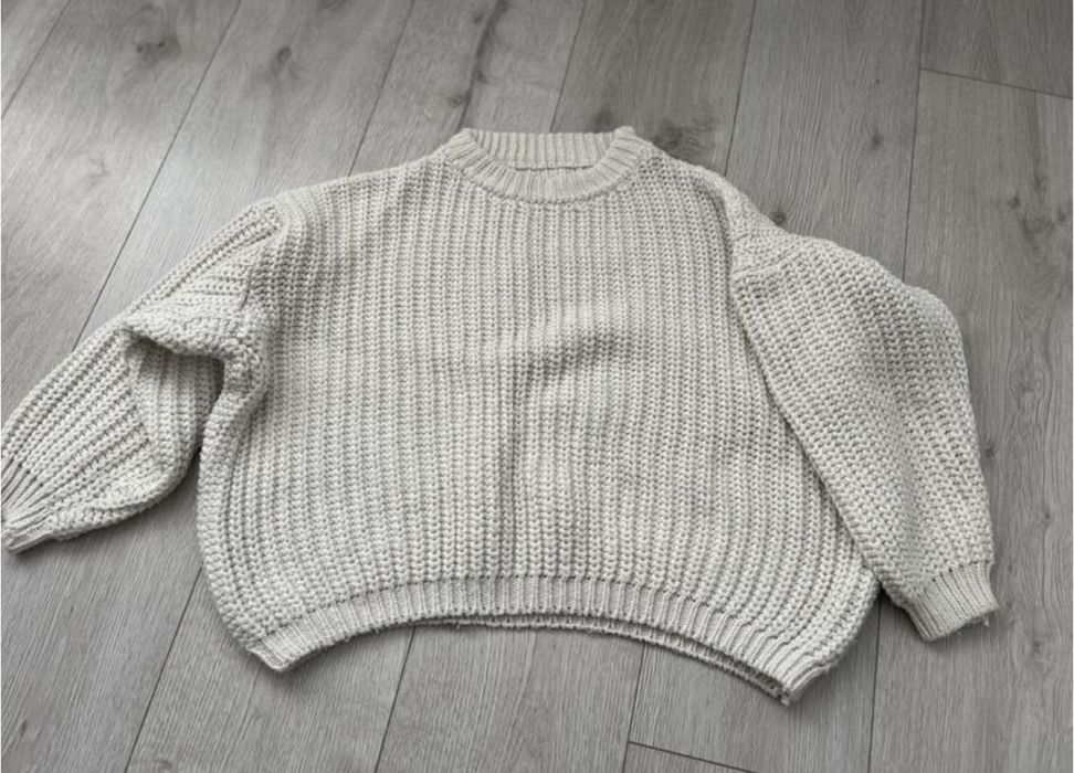 Вязаний светр