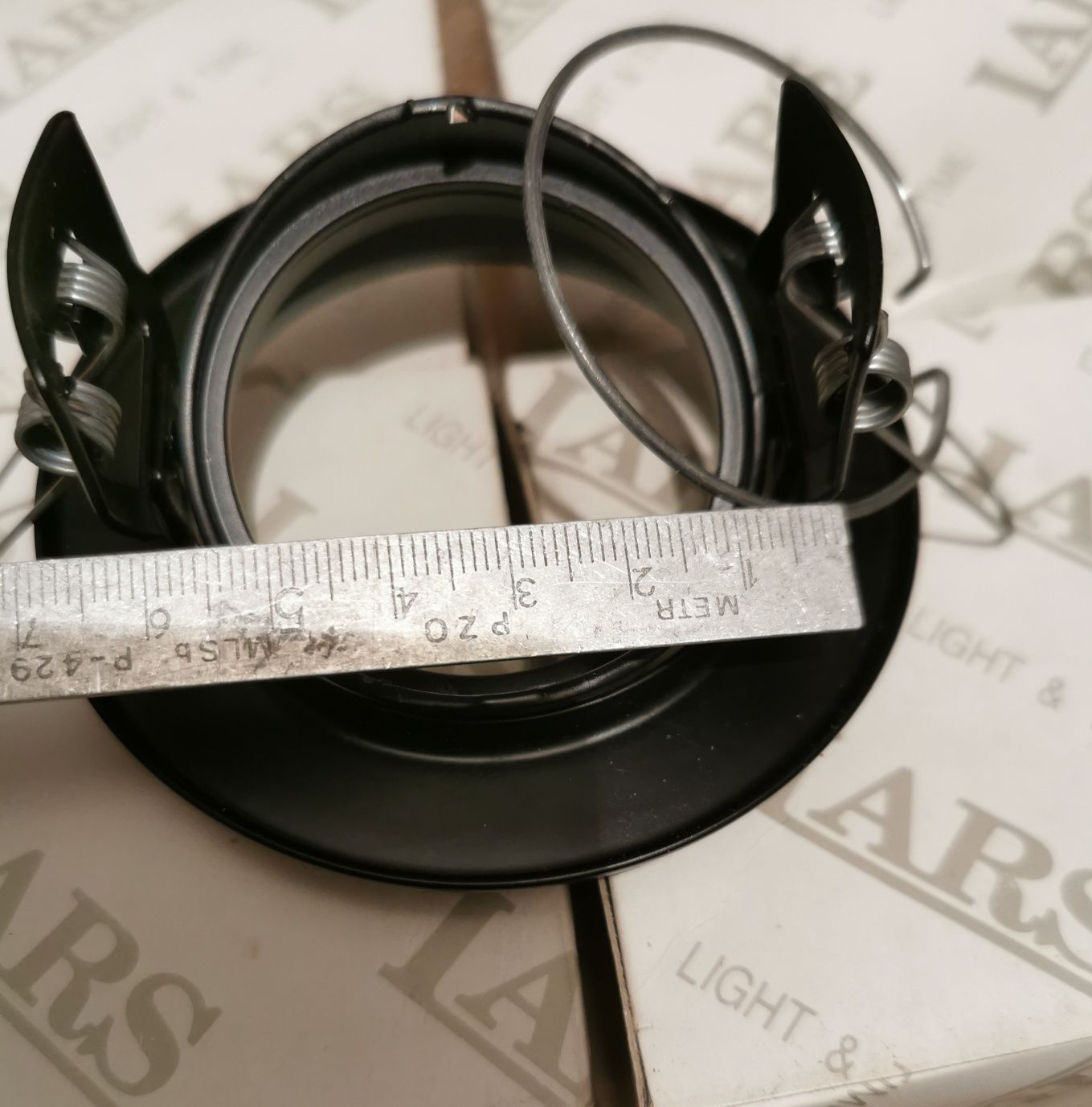 Oprawa halogen czarny mat pod standard żarówkę Led.